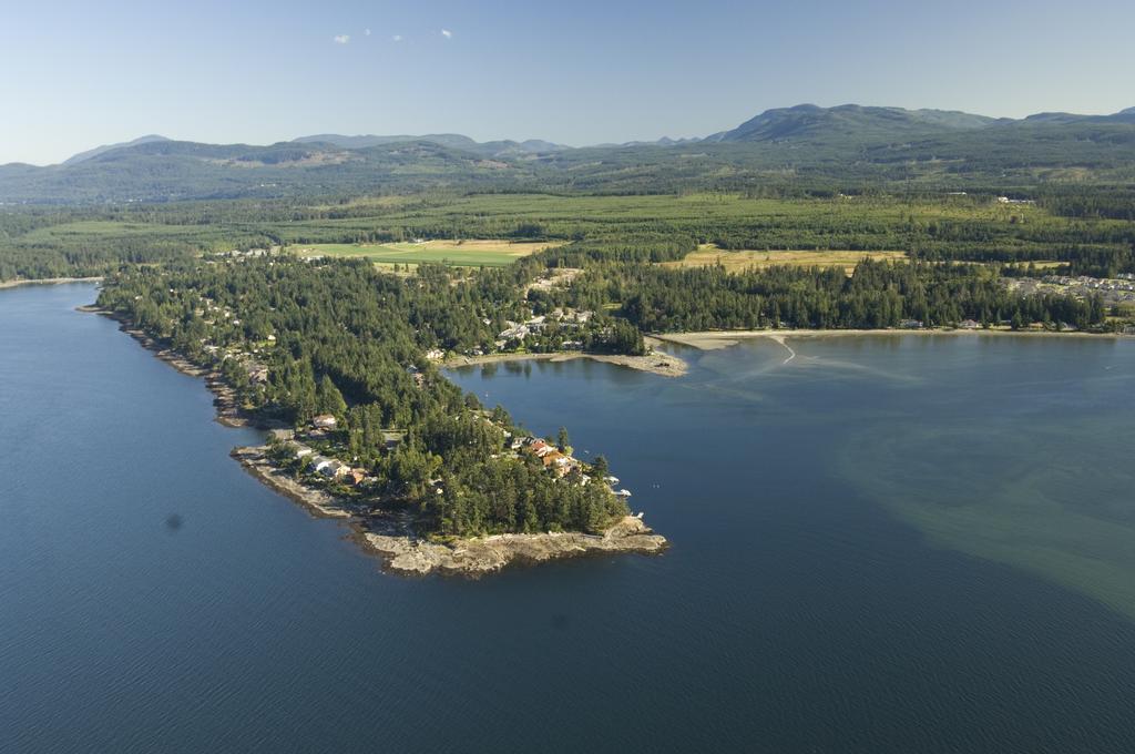 Pacific Shores Resort & Spa Parksville Exterior photo